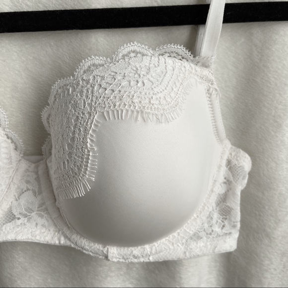 voctoria’s secret bra - Picture 2 of 5